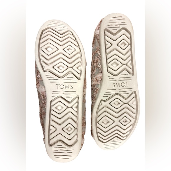 Toms Womens Alpargatas Rose Gold Metallic Hibiscus Floral Lace Size 7 Wedding - Picture 7 of 9